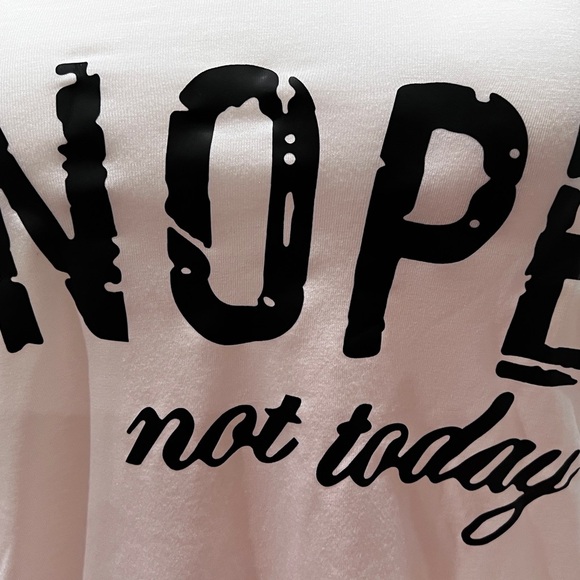 White Off the Shoulder Short Sleeve T-Shirt (NWOT) - Picture 4 of 8